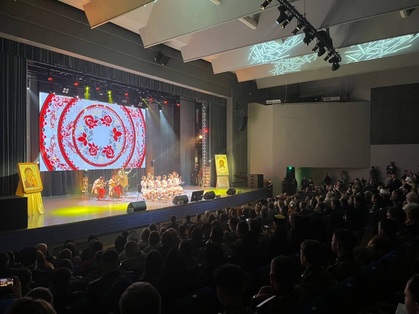 Двухдневный «Русский форум» в Чите открыли творческим тандемом молодых и старших поколений артистов Забайкалья